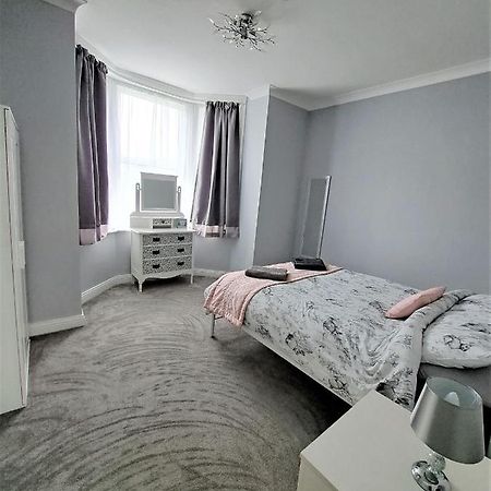 Appartamento Large Flat quite location Modern&well equipped Swanage Esterno foto